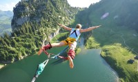 世界皮划艇小型赛：青年选手勇夺奖牌受瞩目，世界皮划艇冠军