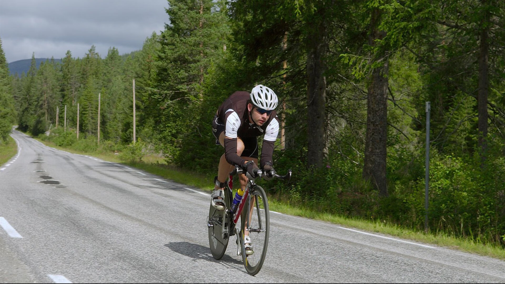 中美蝶泳出发至15米分段比拼分析，超美蝶泳